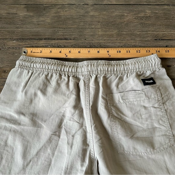 RSQ Mens Medium tan Nylon Pull On Shorts Athletic Quick Dry 7” Inseam Camping - Picture 3 of 5